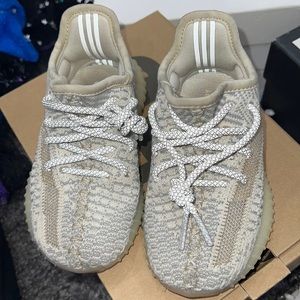 Yeshaya 350 Yeezys